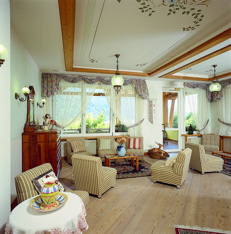 Hotel Des Alpes Molveno Eksteriør bilde