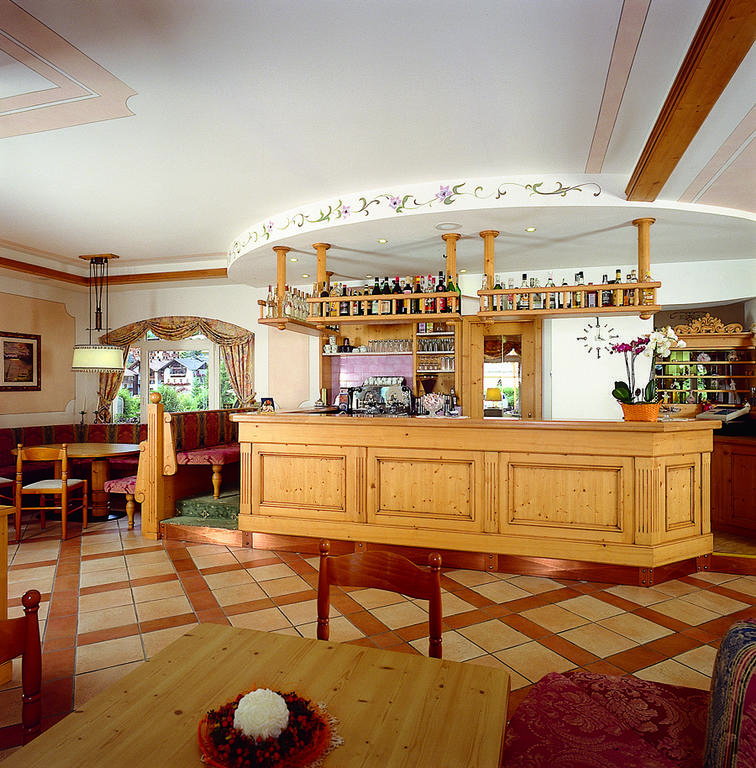 Hotel Des Alpes Molveno Eksteriør bilde