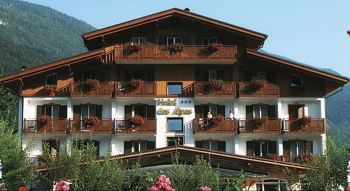 Hotel Des Alpes Molveno Eksteriør bilde